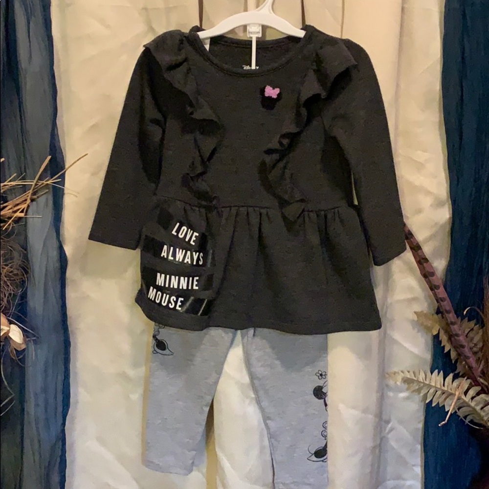 Girls 2 piece Minnie Mouse gray outfit